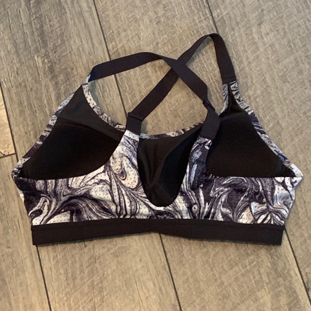 Victoria’s Secret Sports Bra - Picture 3 of 4